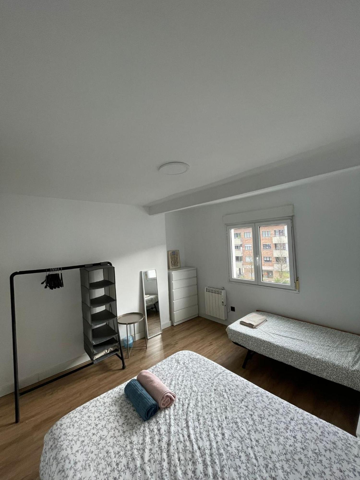 Cozy Apartment 6' From San Sebastian + Parking Усурбиль Экстерьер фото